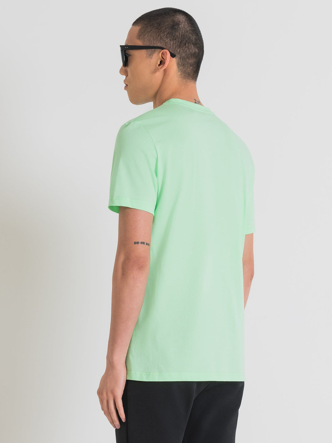 Antony Morato Men Green Solid Round Neck Short Sleeves Tshirt