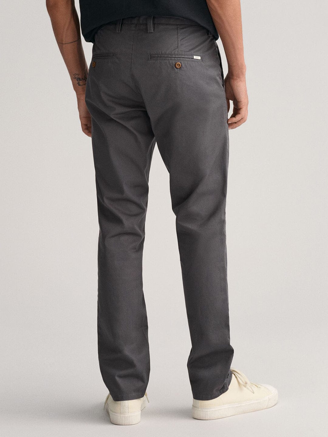 Gant Men Grey Slim Fit Solid Trouser