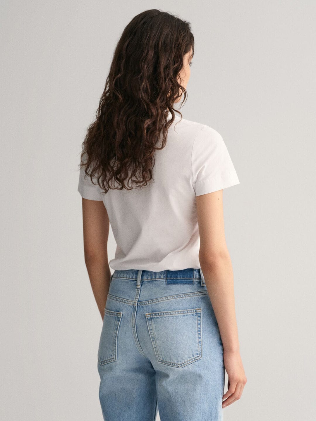 Gant Women White Solid Crew Neck Tshirt