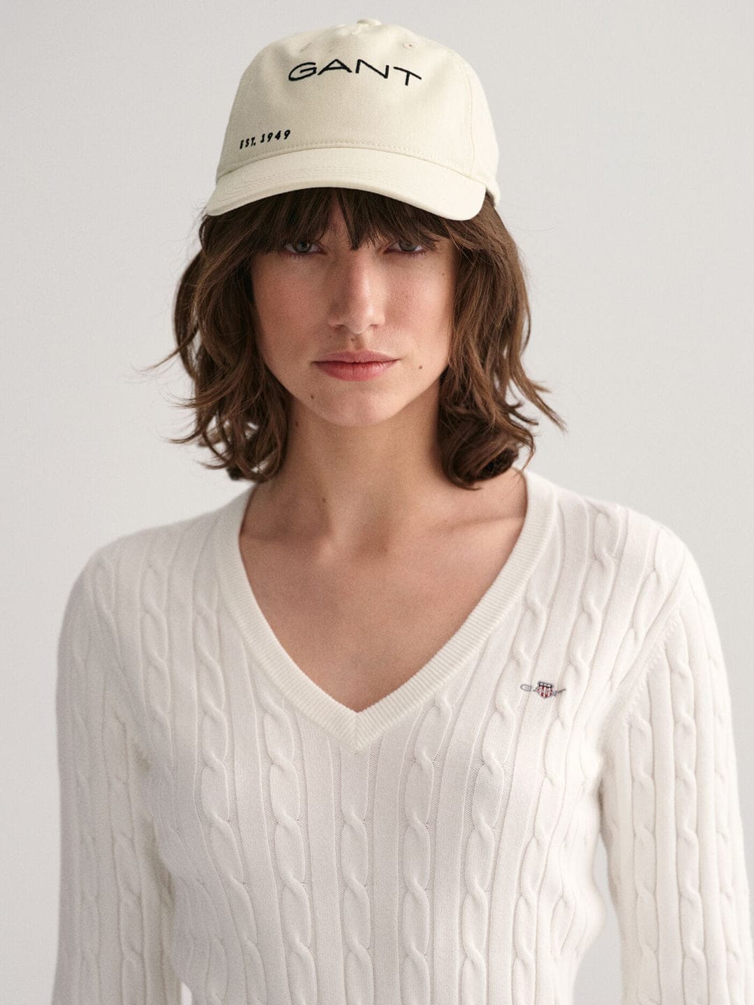 Gant Women White Solid V-Neck Sweater
