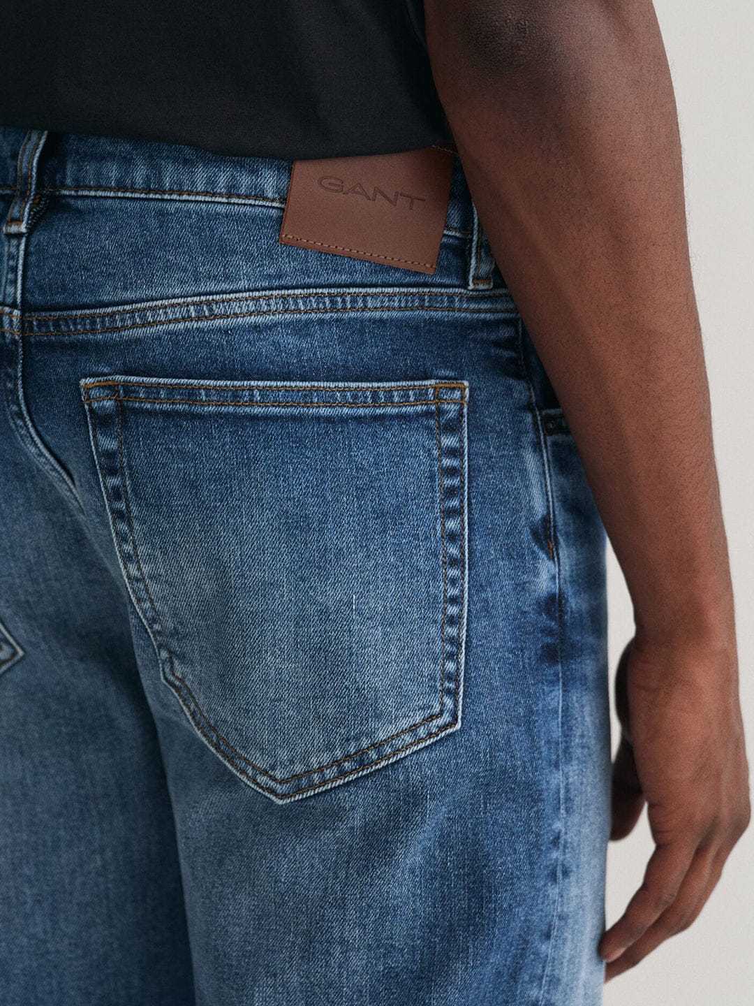 Gant Men Blue Regular Fit Washed Jeans