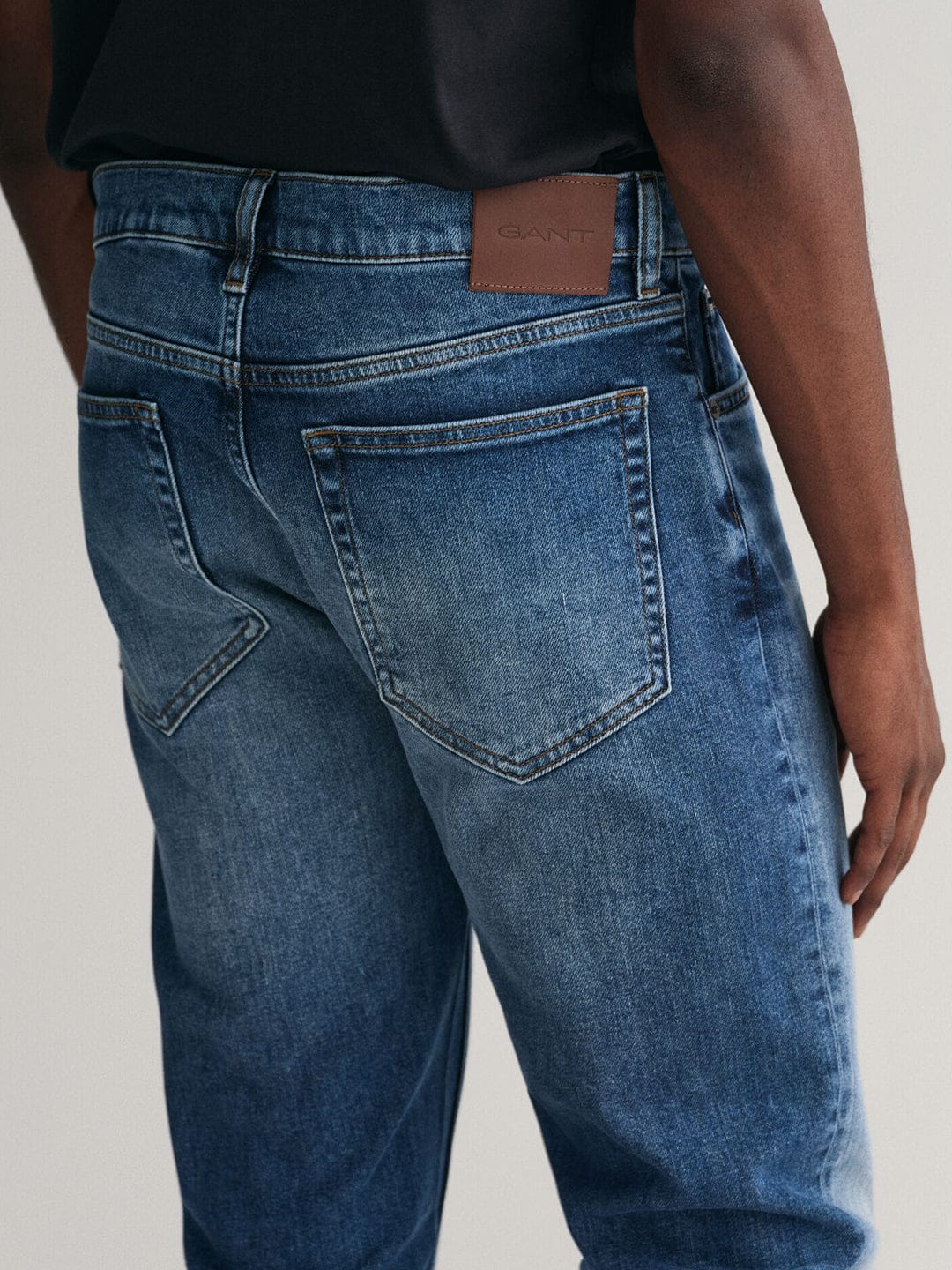 Gant Men Blue Regular Fit Washed Jeans