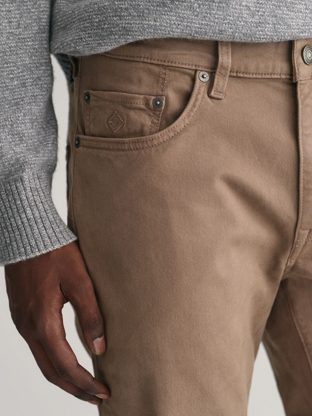 Gant Men Brown Slim Fit Solid Jeans