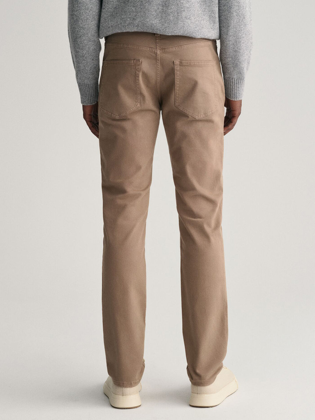 Gant Men Brown Slim Fit Solid Jeans