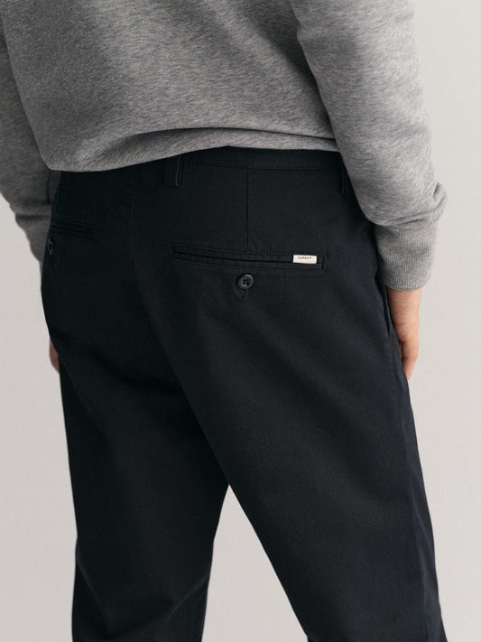 Gant Men Black Slim Fit Solid Trouser