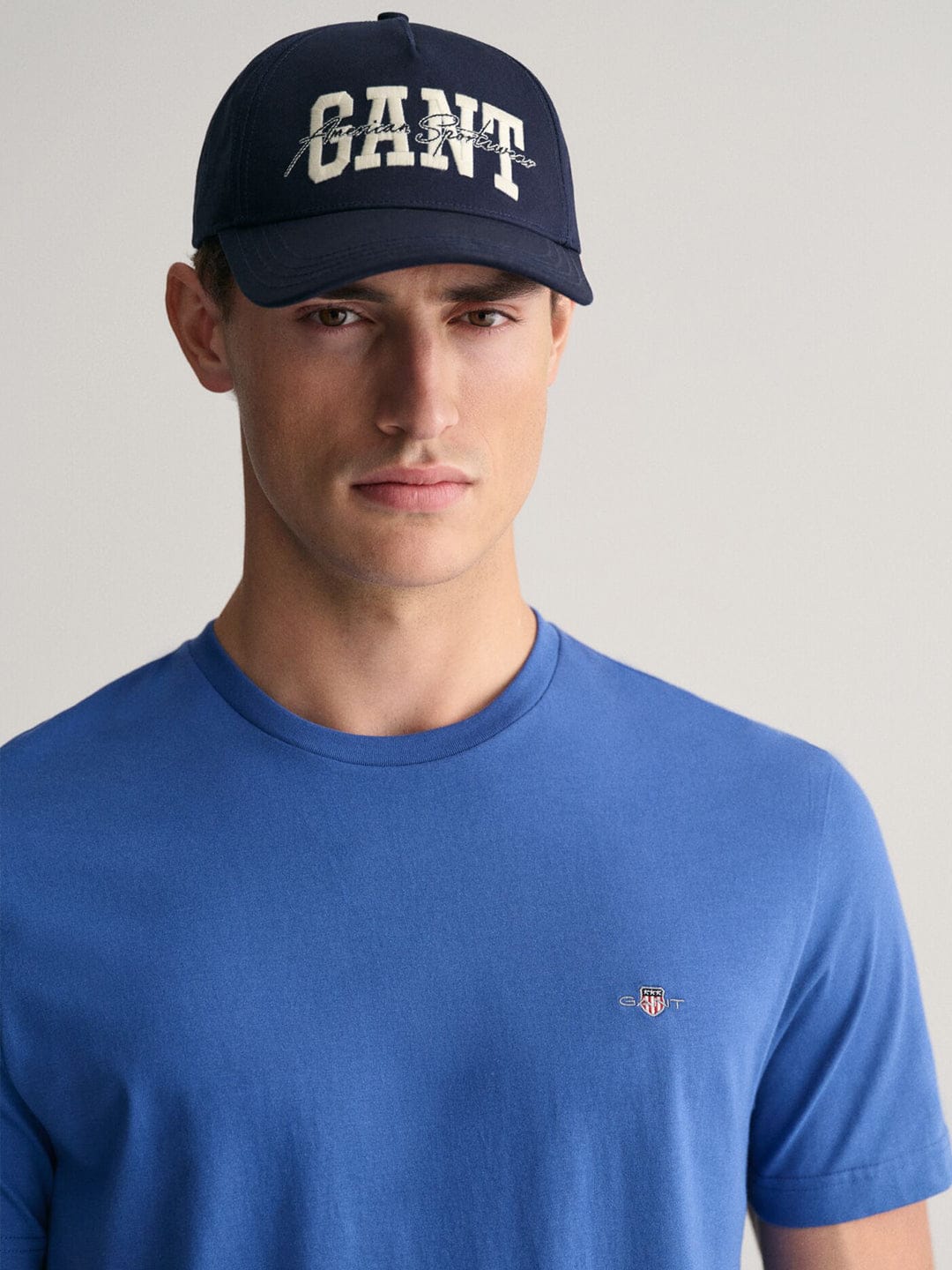 Gant Men Blue Solid Crew Neck Tshirt
