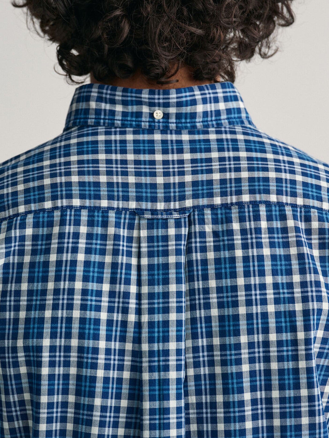 Gant Men Blue Checked Button Down Full Sleeves Shirt