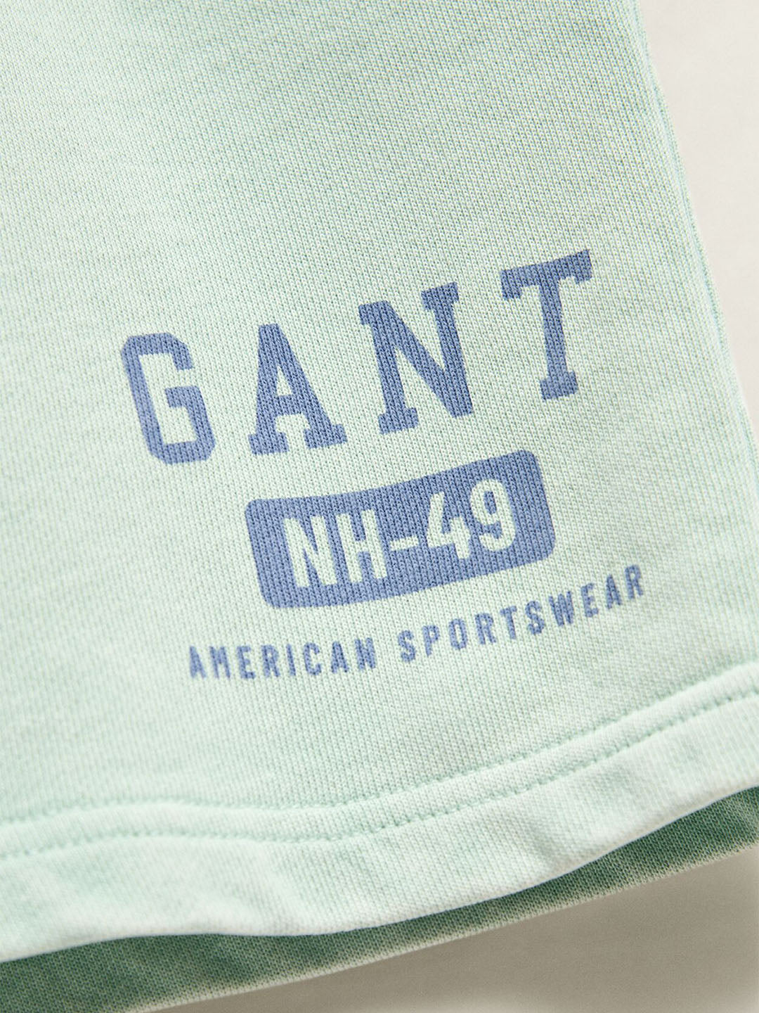 Gant Boys Green Solid Regular Fit Pure Cotton Shorts