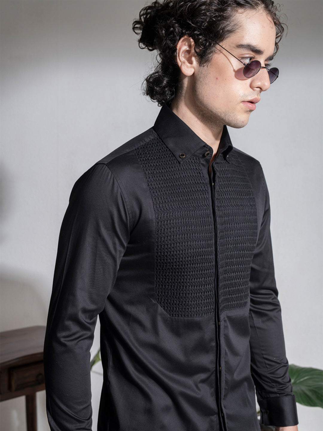 Abkasa Men Black Collar Shirt