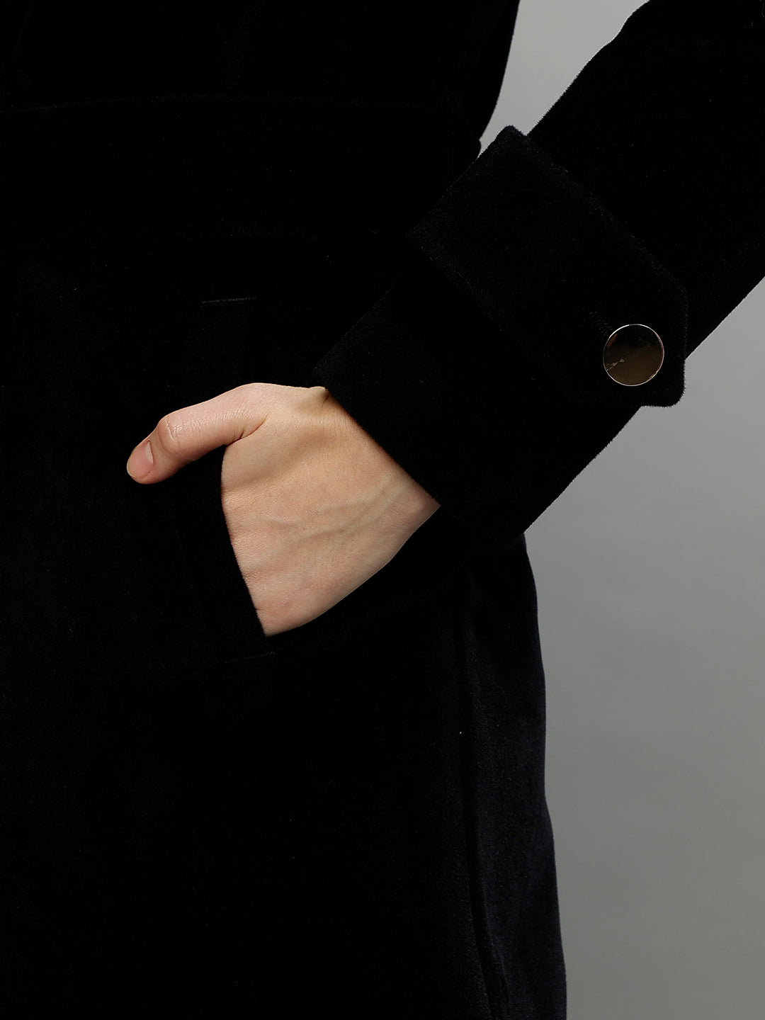 Centre Stage Women Solid Notched Lapel Full Sleeves Overcoat