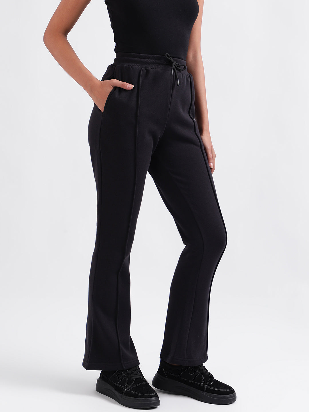 Elle Women Black Solid Relaxed Fit Sweatpant