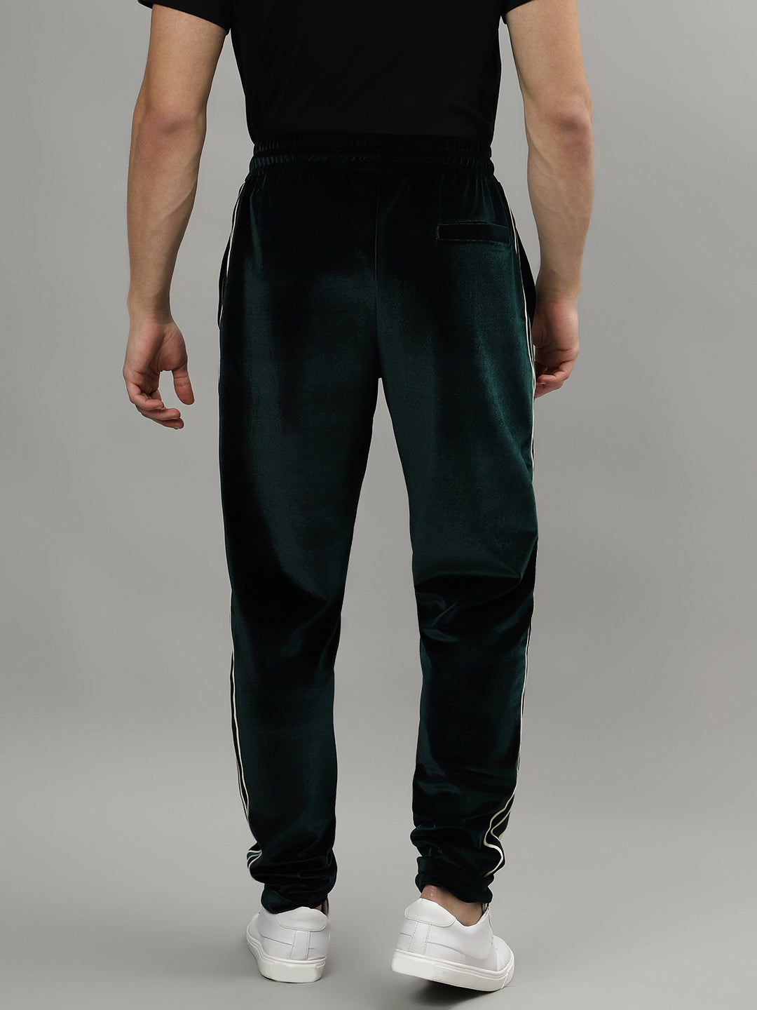 Iconic Men Solid Regular Fit Trackpant