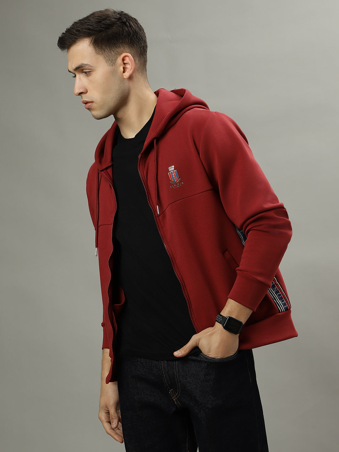 Iconic Men Red Solid Hooded Long Sleeves Sweatshirt