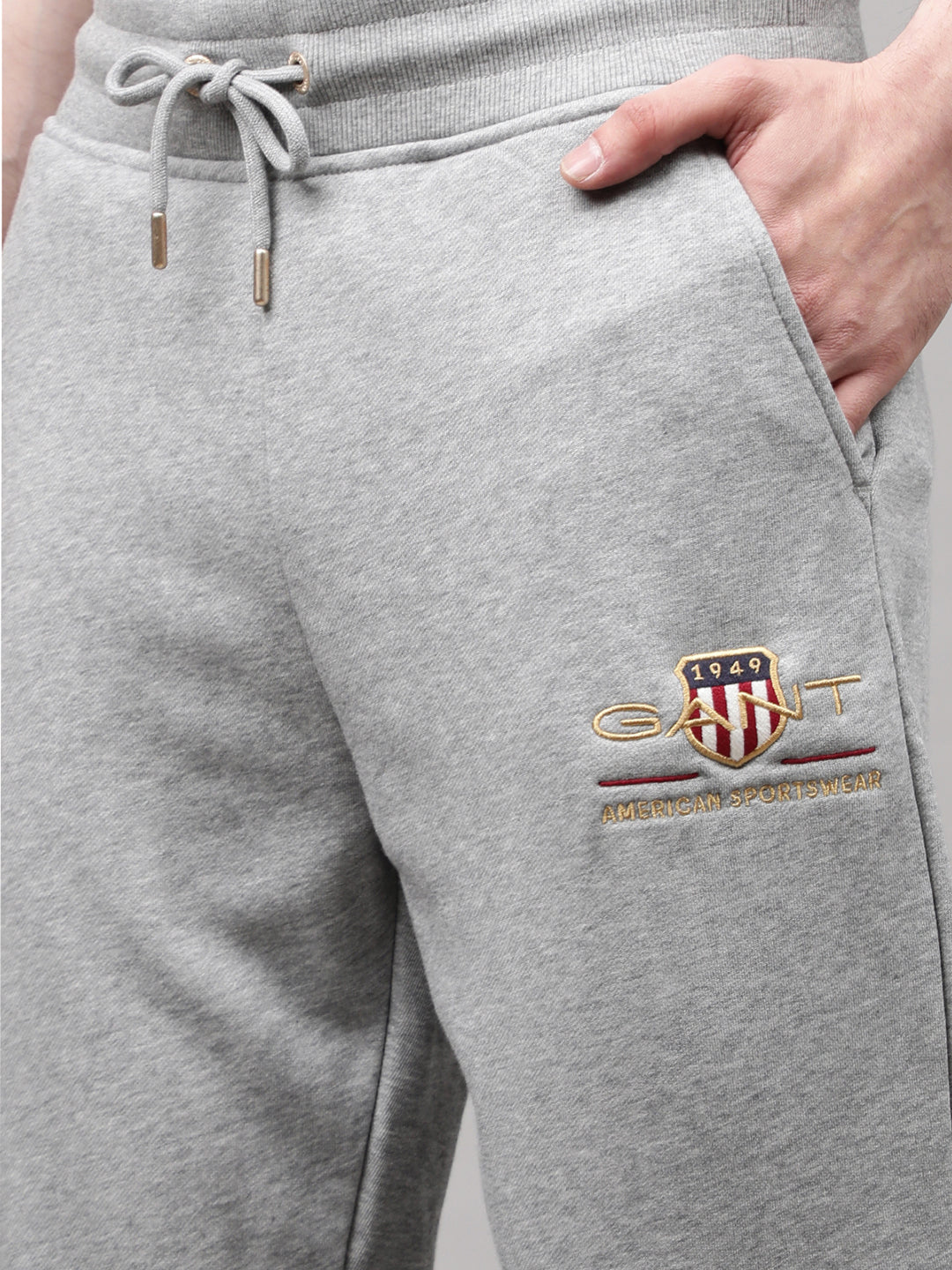 Gant Men Grey Solid Cotton Joggers