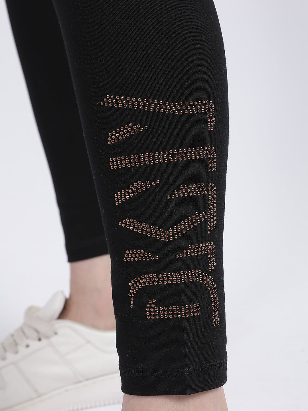 DKNY Women Black Solid Fitted Leggings