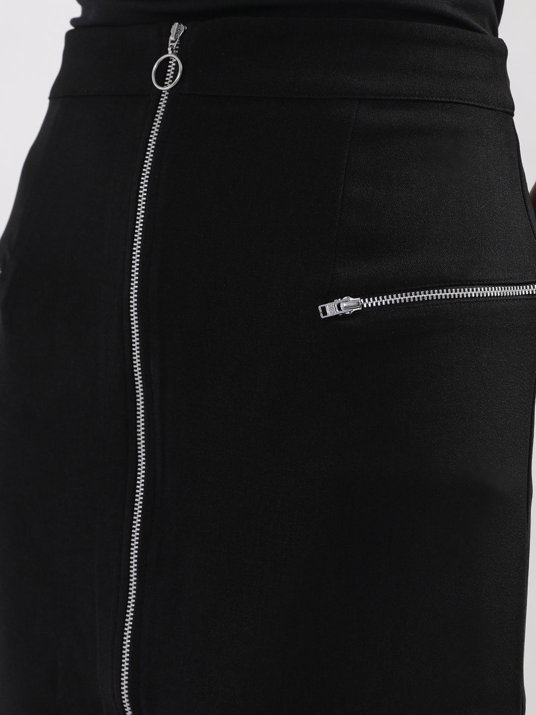 Elle Women Black Solid Regular Fit Skirt