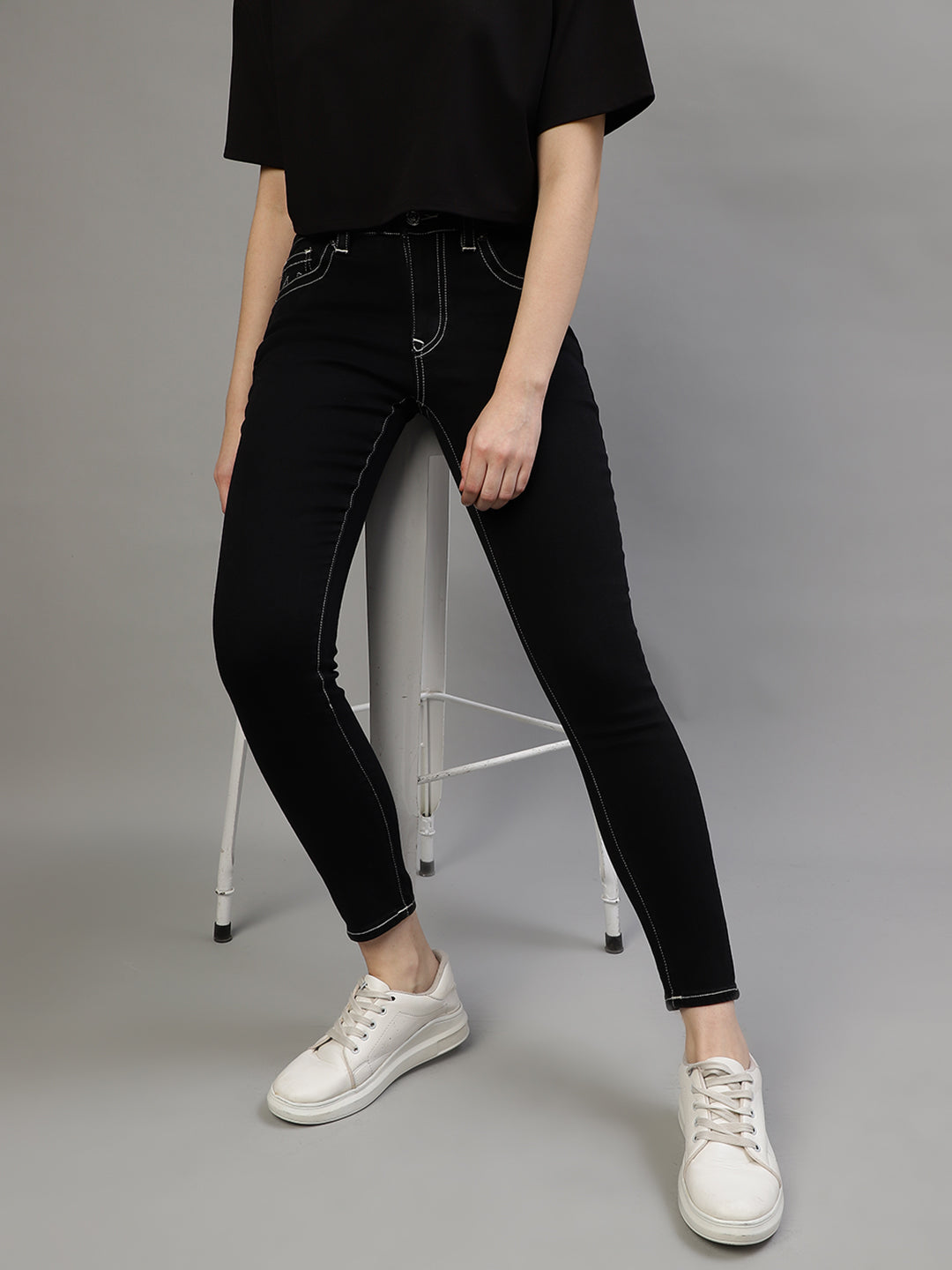 True Religion Women Black Solid Super Skinny Fit Jeans