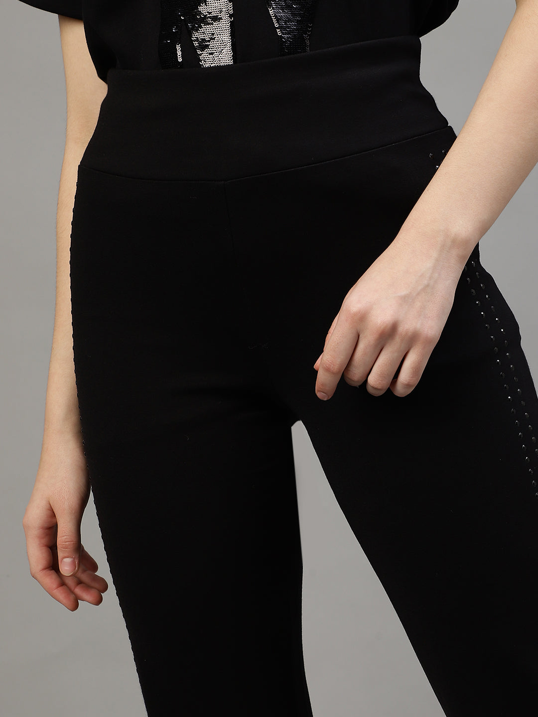 Dkny Women Black Solid Regular Fit Trousers