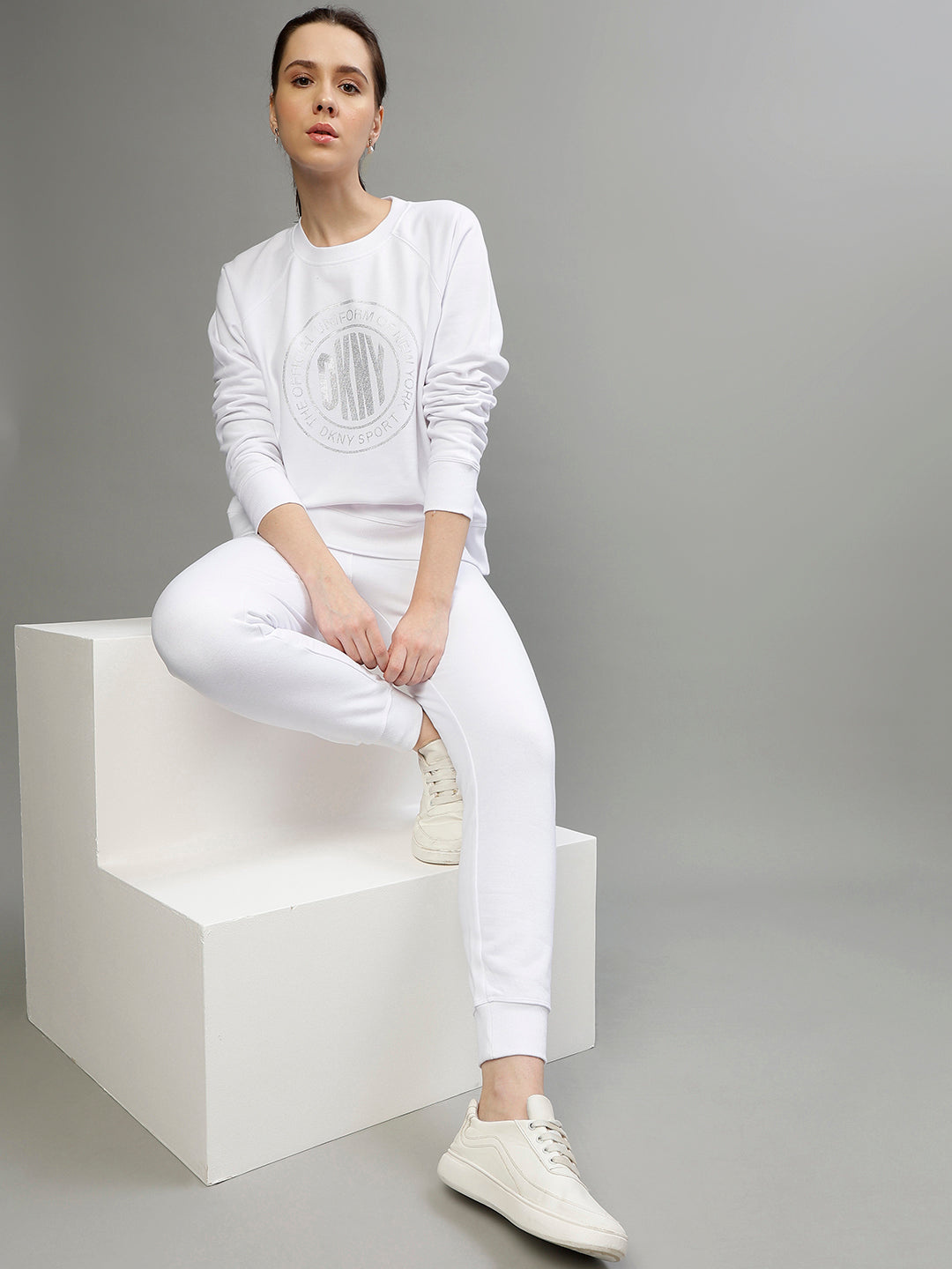 Dkny Women White Solid Regular Fit Trackpants