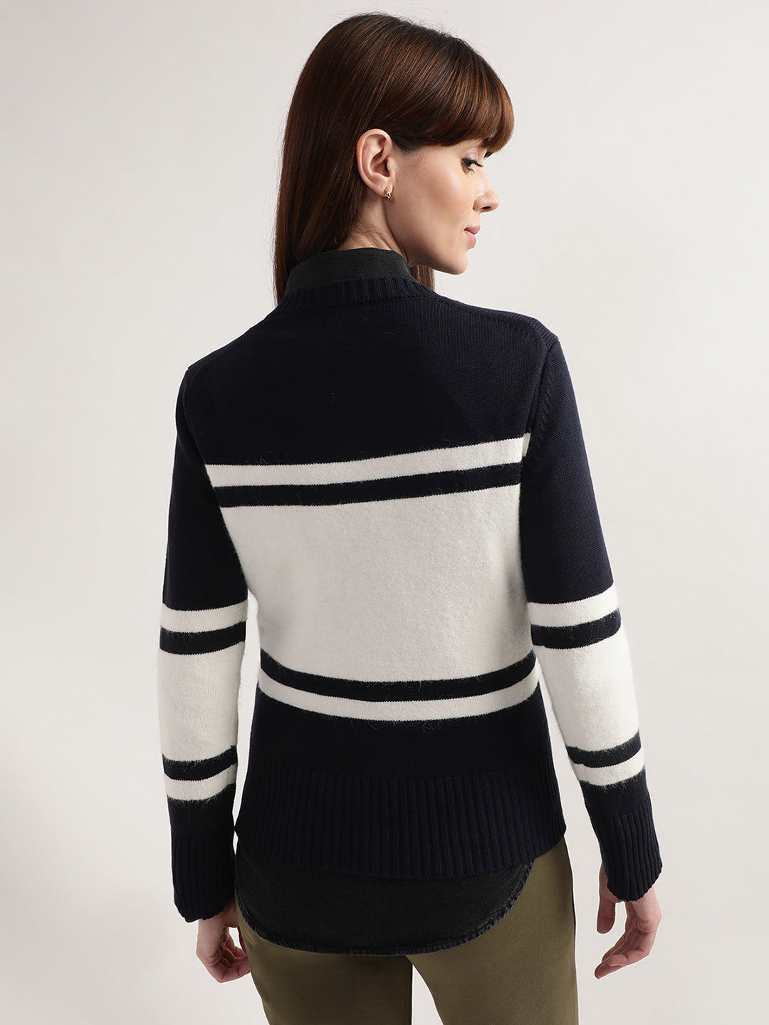 Gant Women Navy Blue  White Colourblocked Wool Pullover