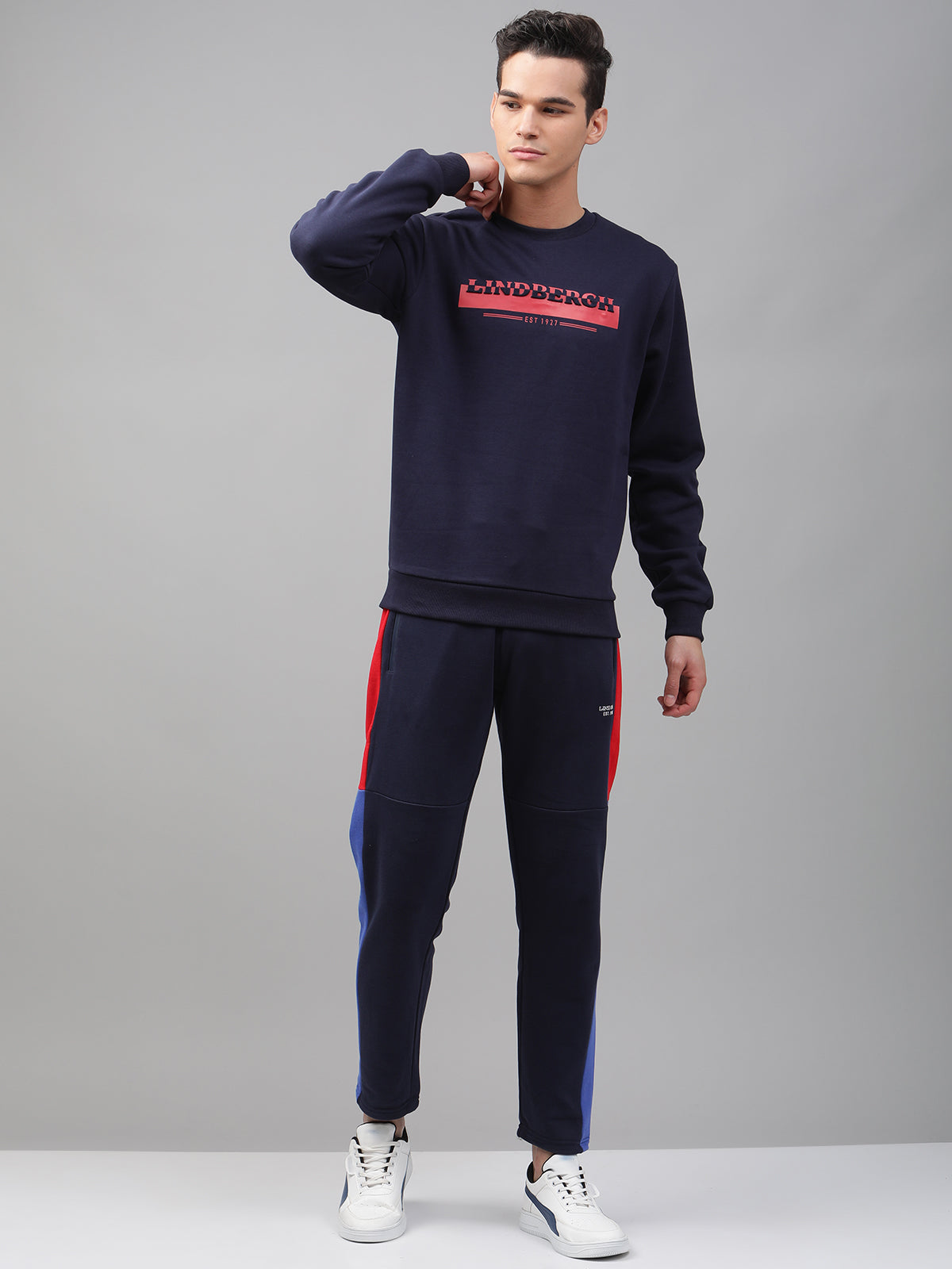 Lindbergh Men Navy Blue Solid Round Neck Full Sleeves SweaT-shirt