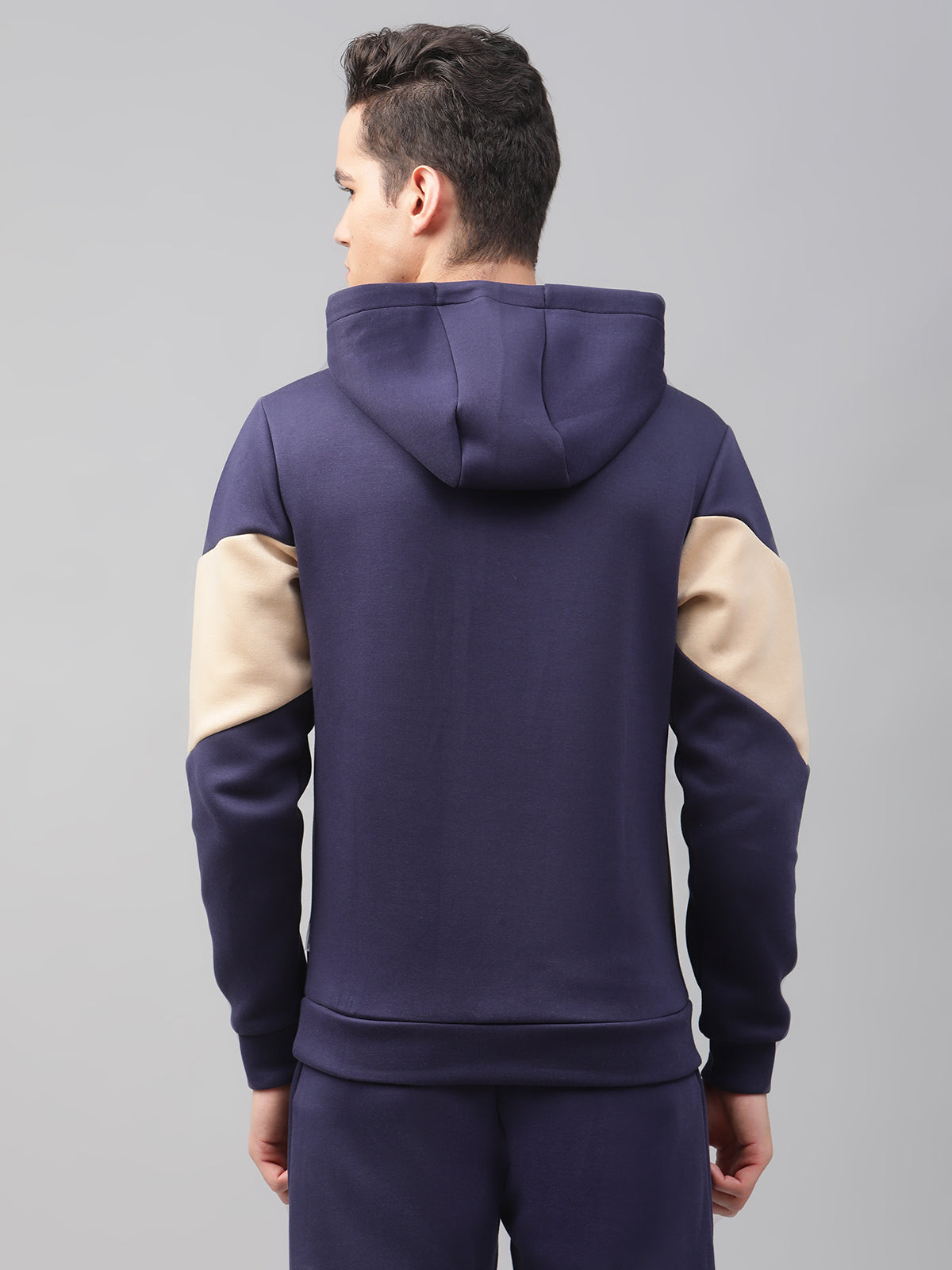 Lindbergh Men Multi Colour blocked Hooded Full Sleeves SweaT-shirt