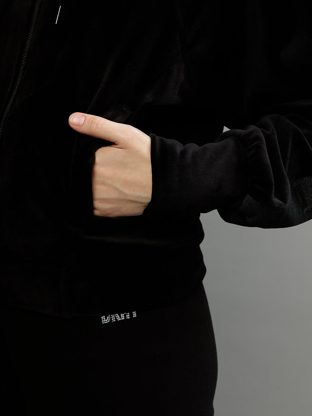 Dkny Women Solid Hooded Full Sleeves Jacket